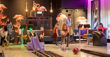 Kom lekker bowlen bij Reuselink met het hele gezin.