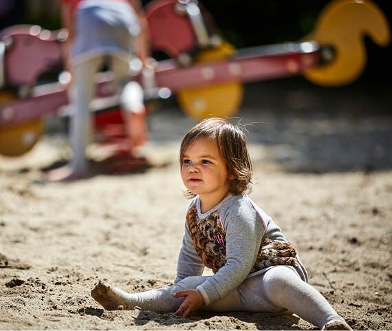 Lekker buitenspelen in het zand.