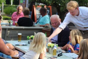 Genieten op het terras van Reuselink